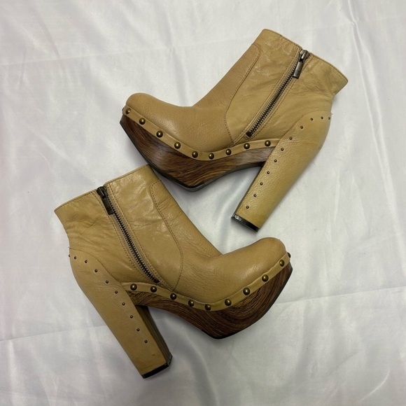 Lucky Brand Terrace Studded Boots 70's Inspired Natural Wood Clog Women’s 7.5 - Picture 6 of 12